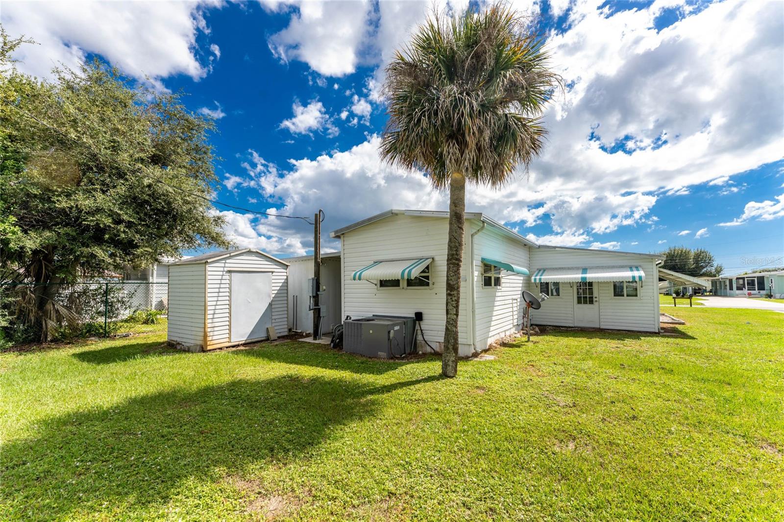 Image 25 of 43 For 315 Calle Liana