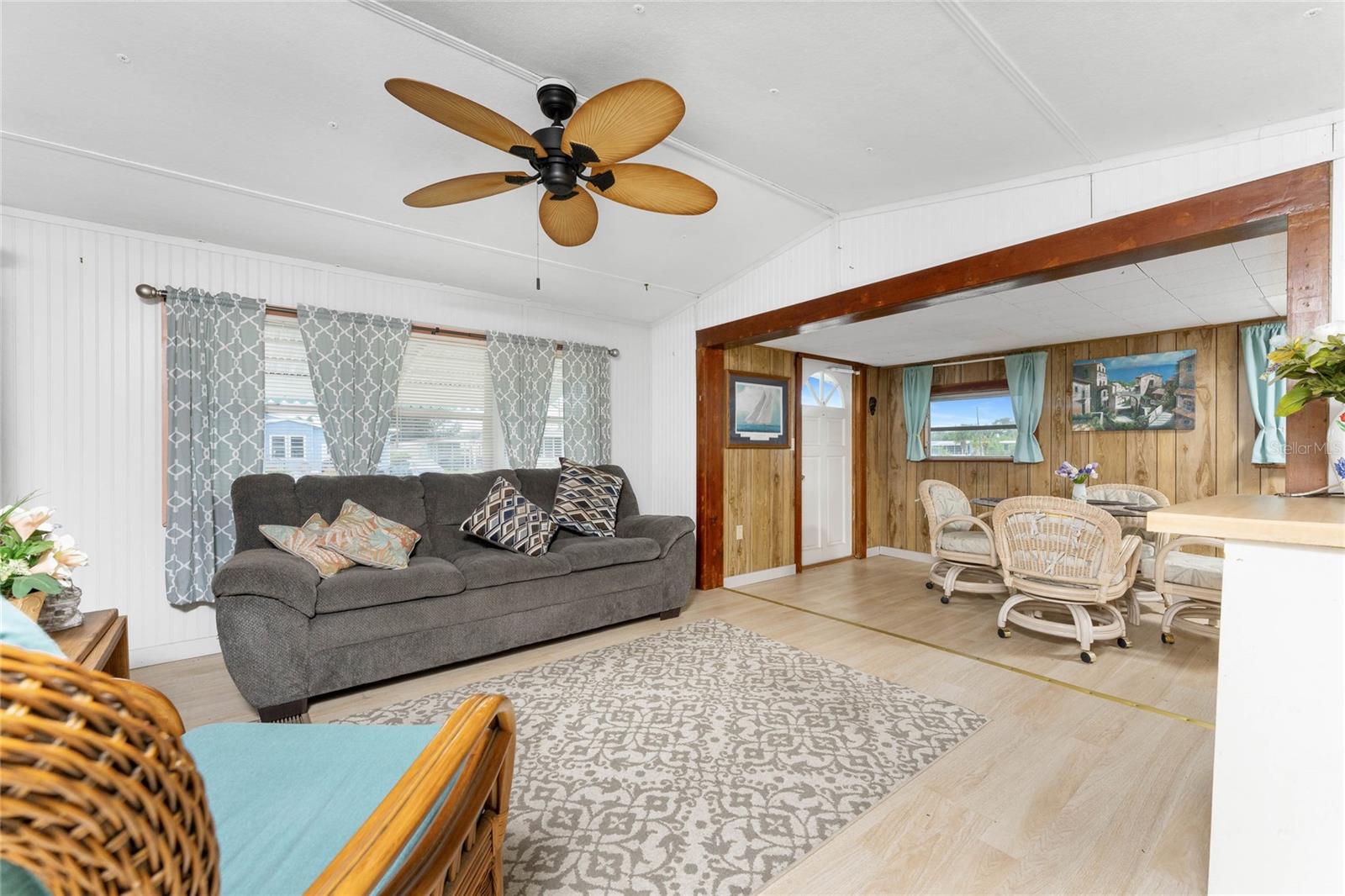 Image 5 of 43 For 315 Calle Liana