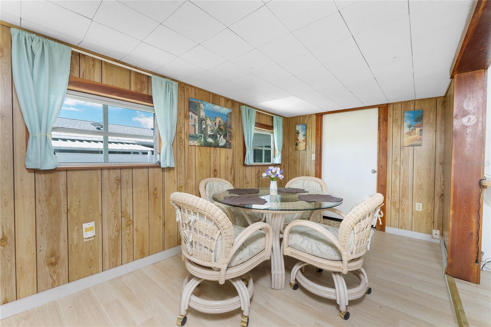 Image 8 of 43 For 315 Calle Liana