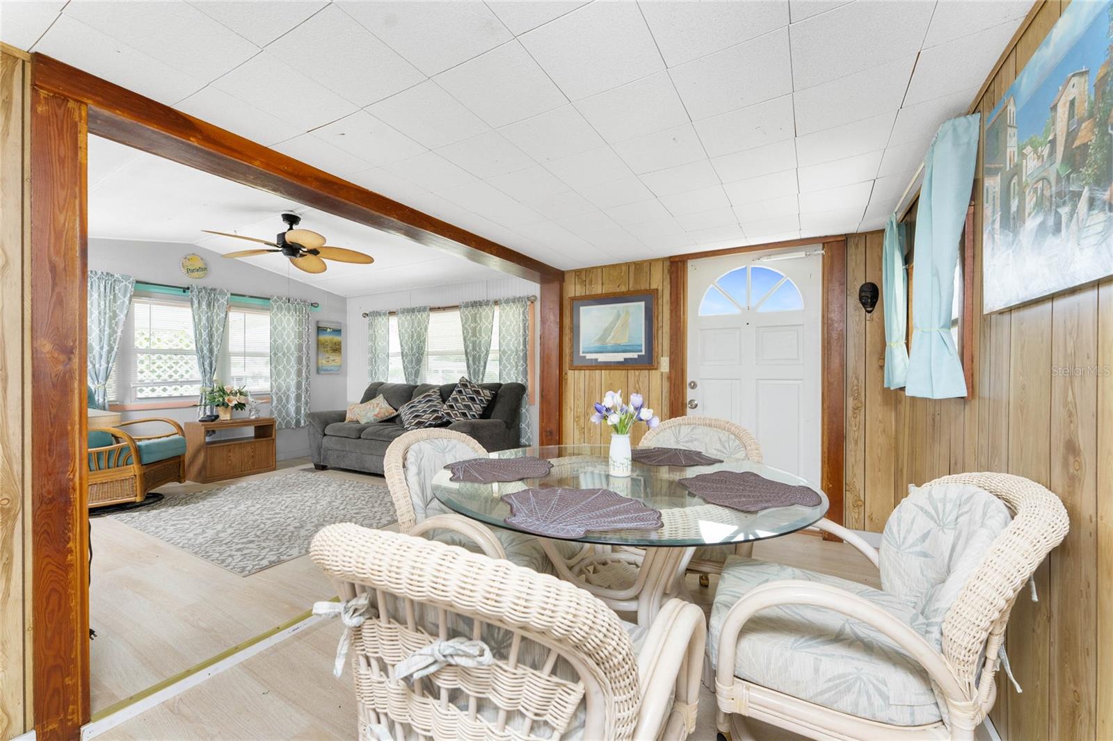 Image 9 of 43 For 315 Calle Liana