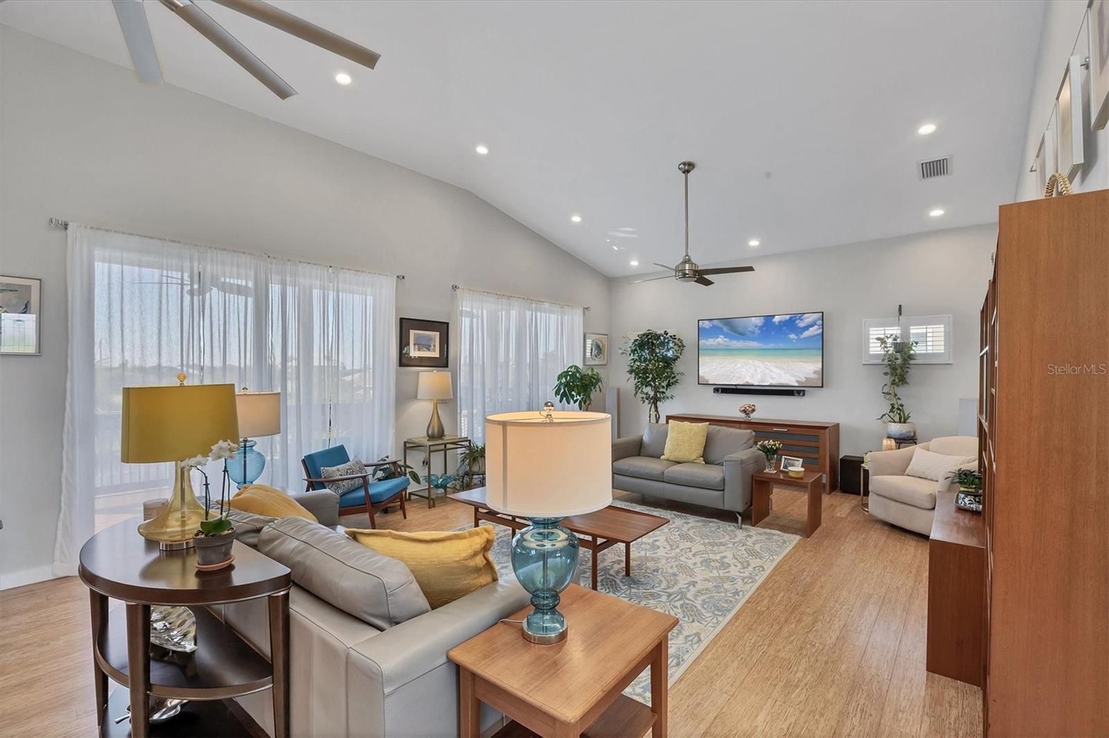 Image 10 of 64 For 15634 Margo Circle