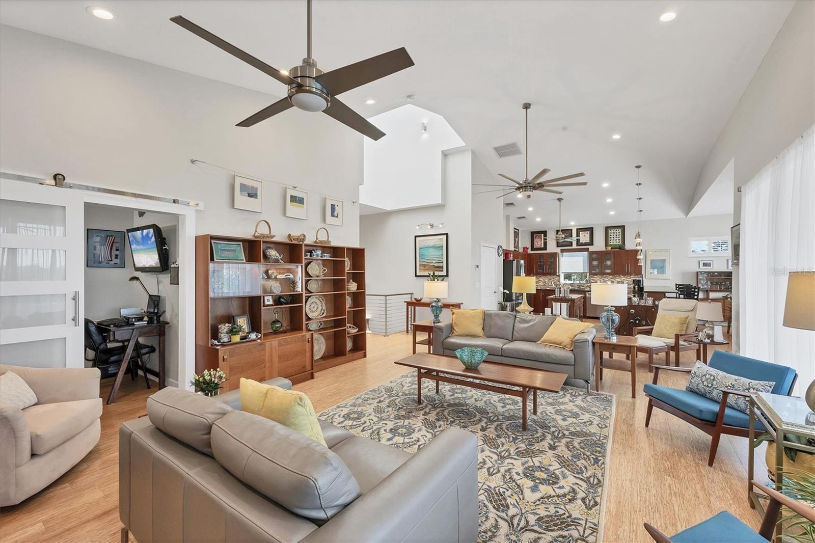 Image 12 of 64 For 15634 Margo Circle