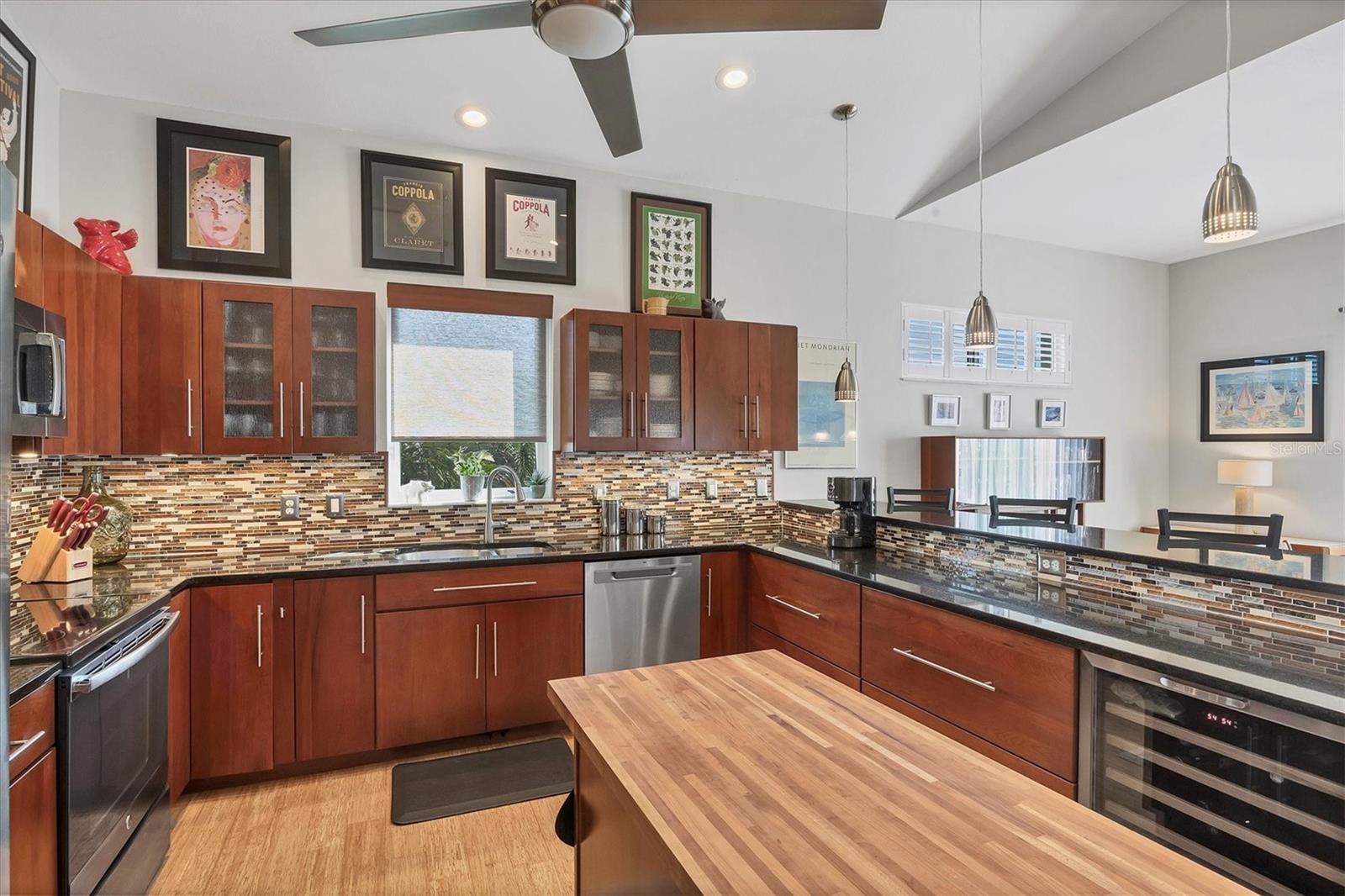 Image 17 of 64 For 15634 Margo Circle