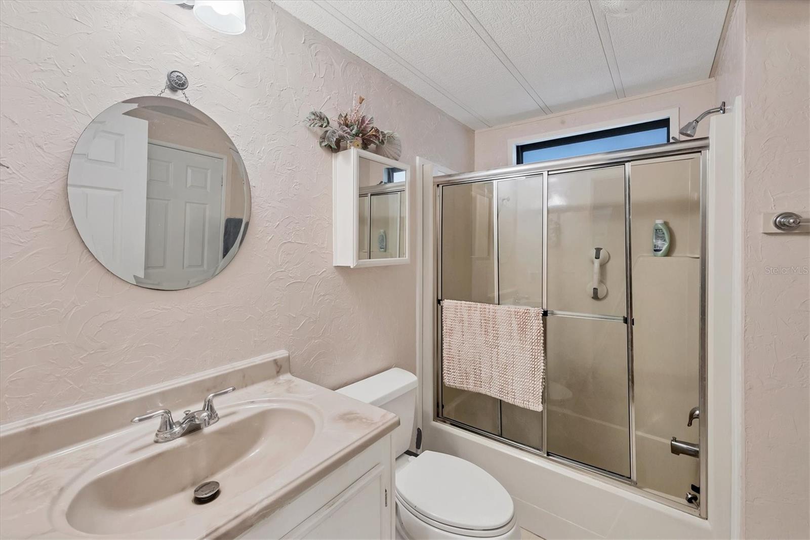 Image 27 of 47 For 786 Heathercreek Court