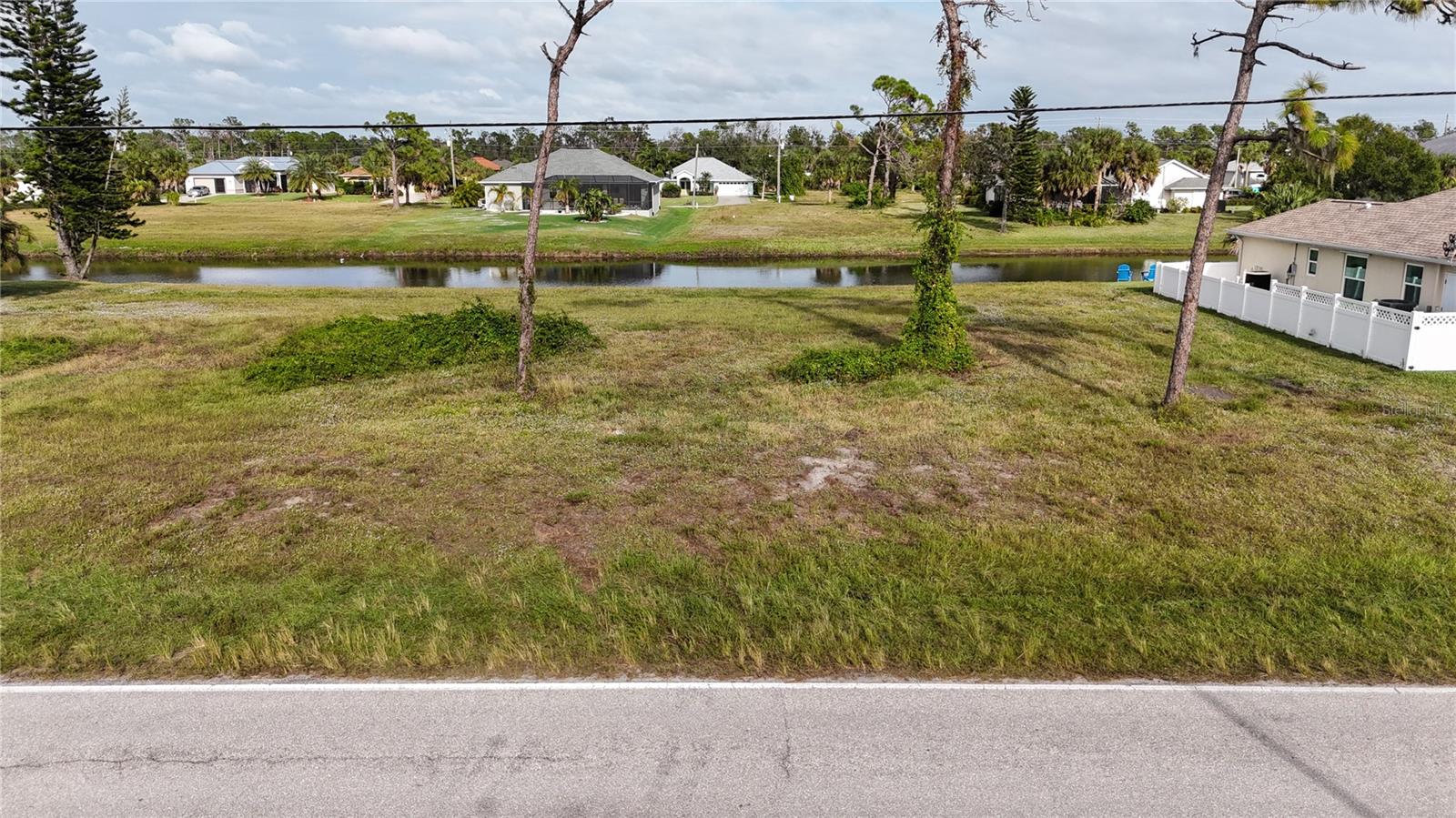 Image 4 of 5 For 763 Rotonda Circle