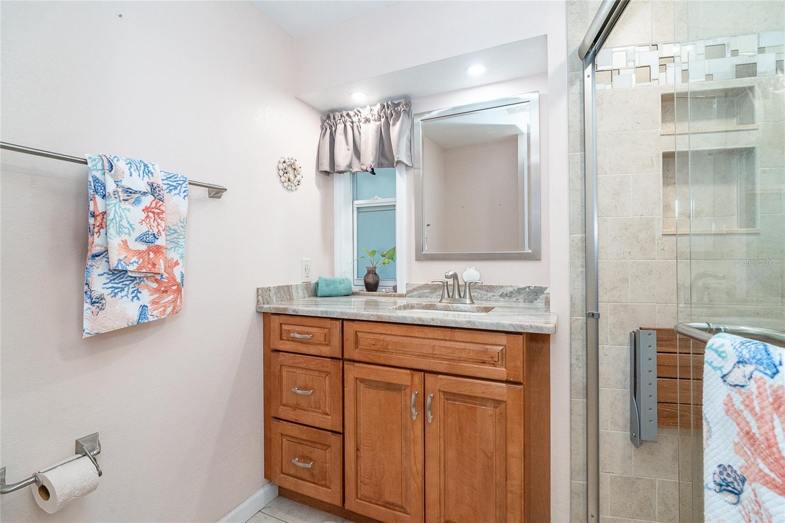 Image 19 of 40 For 14 Granada Plaza