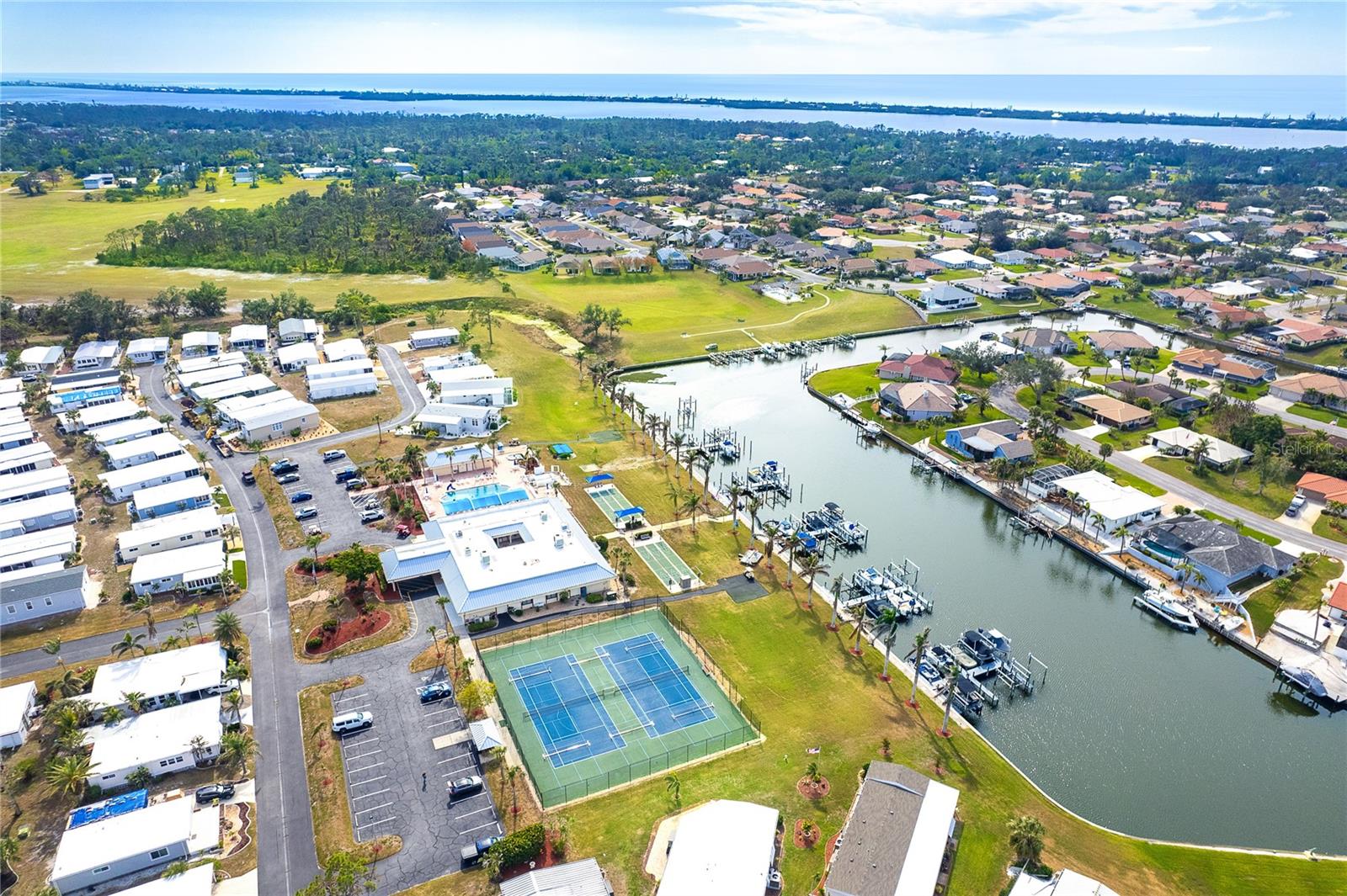 Image 37 of 40 For 14 Granada Plaza