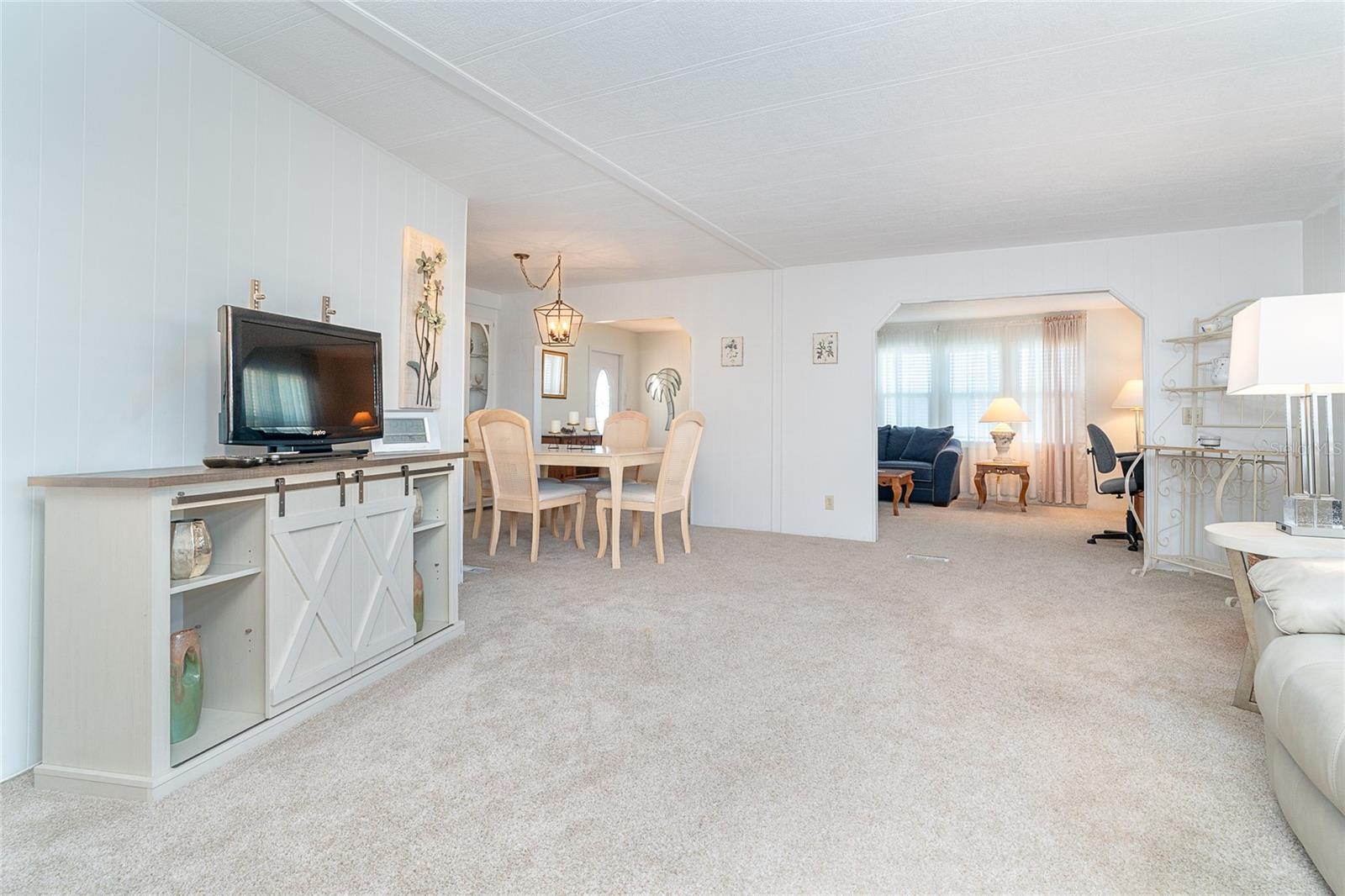 Image 9 of 40 For 14 Granada Plaza