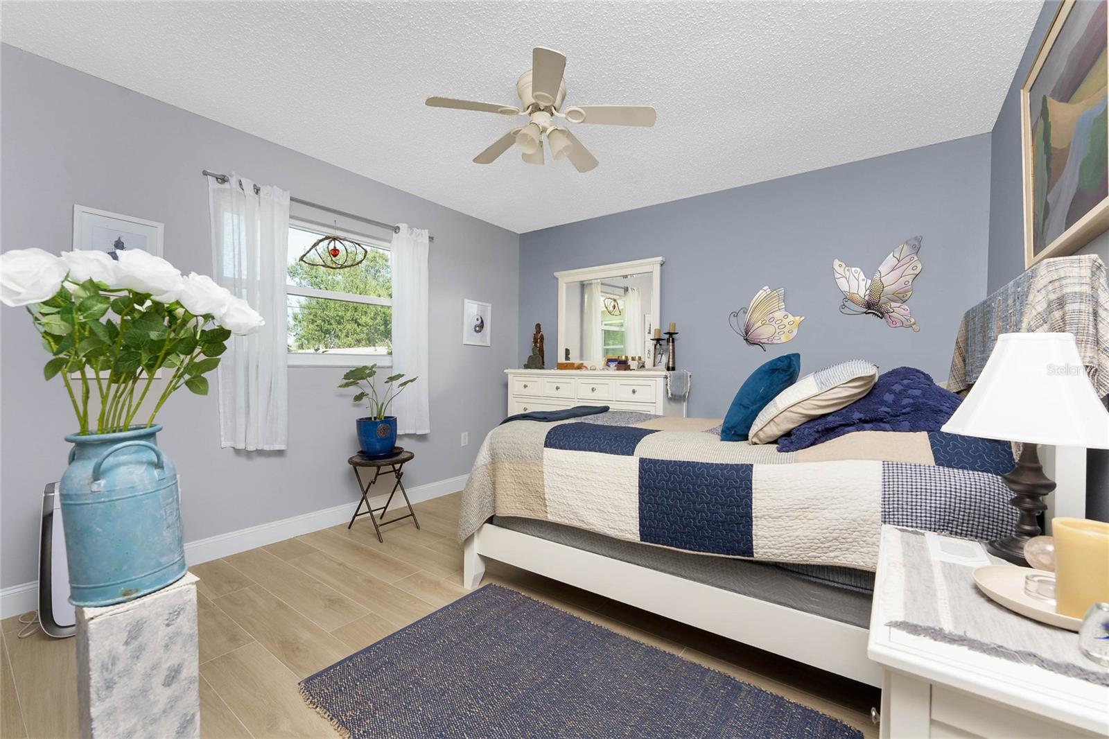 Image 11 of 47 For 786 Carla Drive