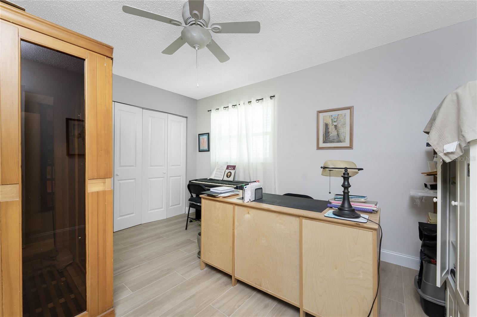 Image 16 of 47 For 786 Carla Drive