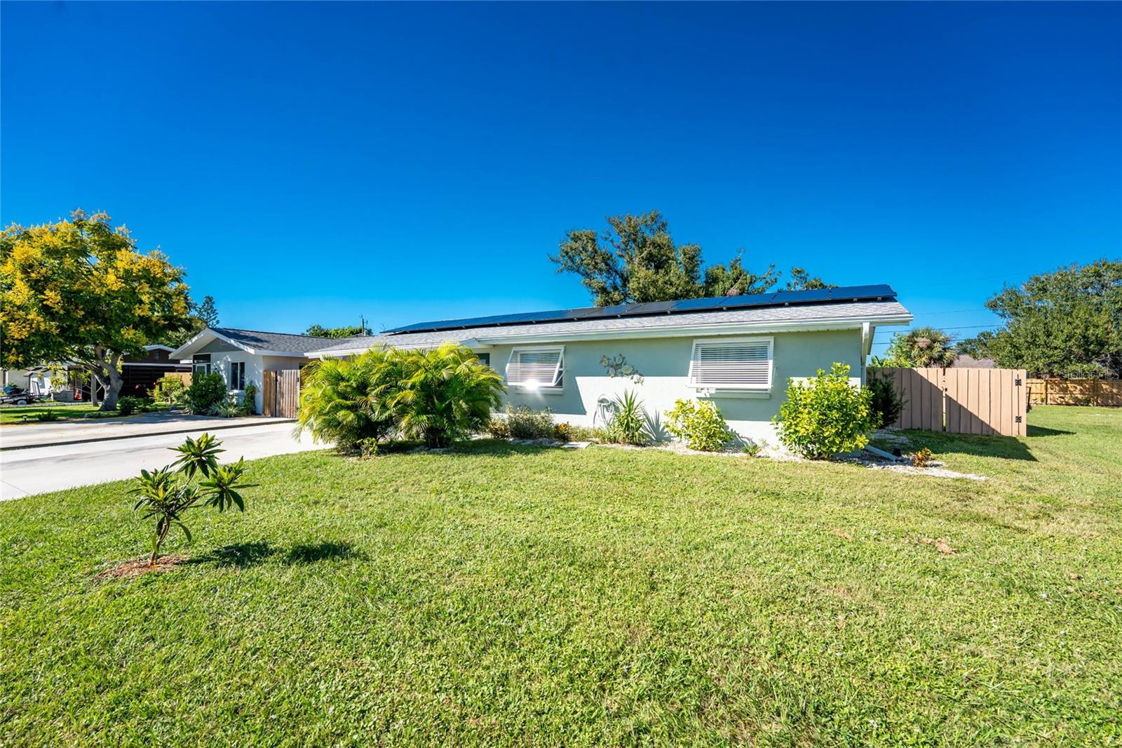 Image 20 of 47 For 786 Carla Drive