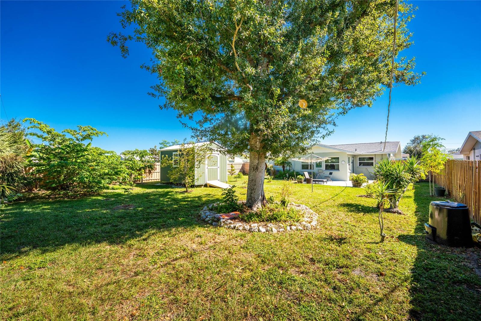 Image 28 of 47 For 786 Carla Drive