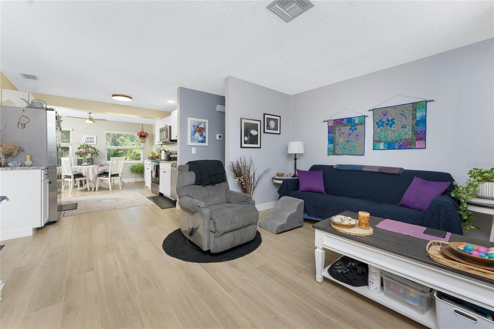 Image 3 of 47 For 786 Carla Drive