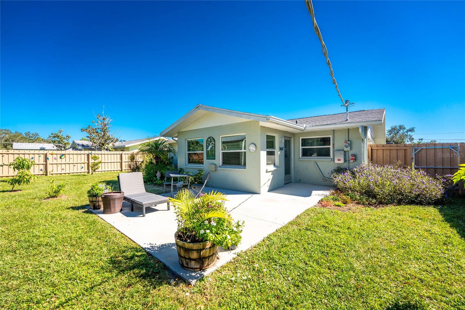Image 32 of 47 For 786 Carla Drive