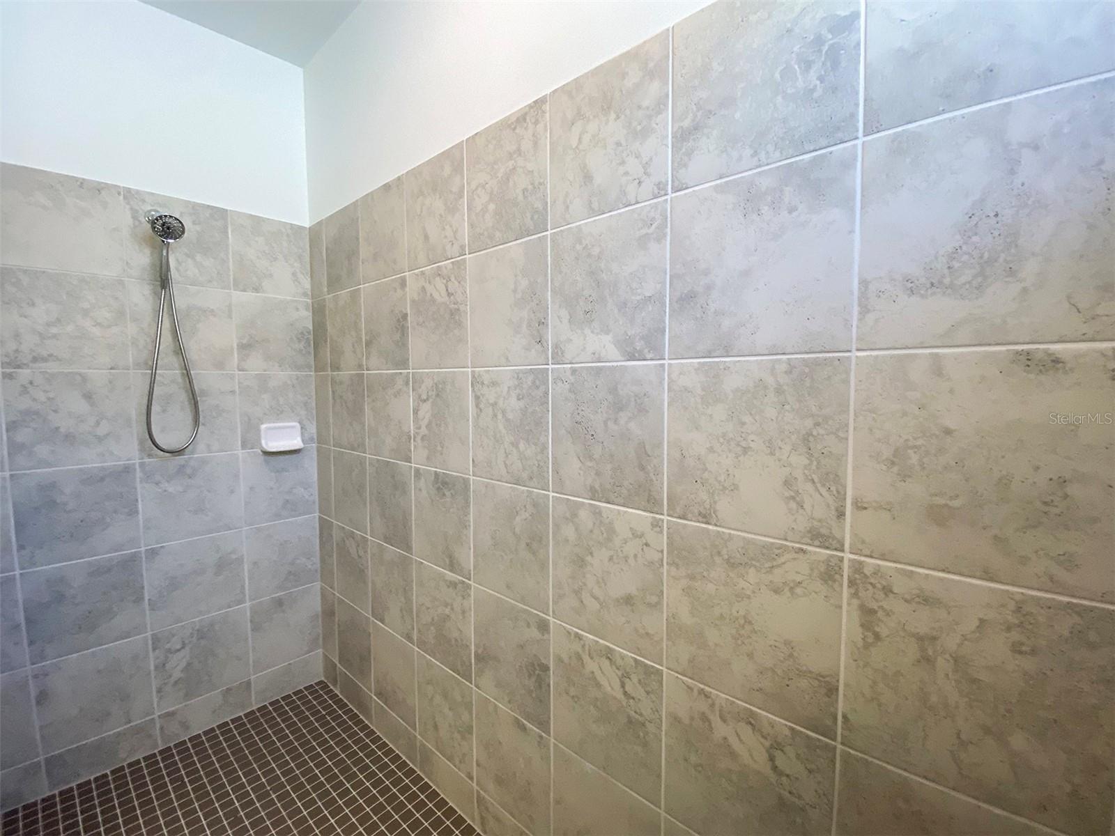 Image 10 of 43 For 15936 Honeysuckle Street