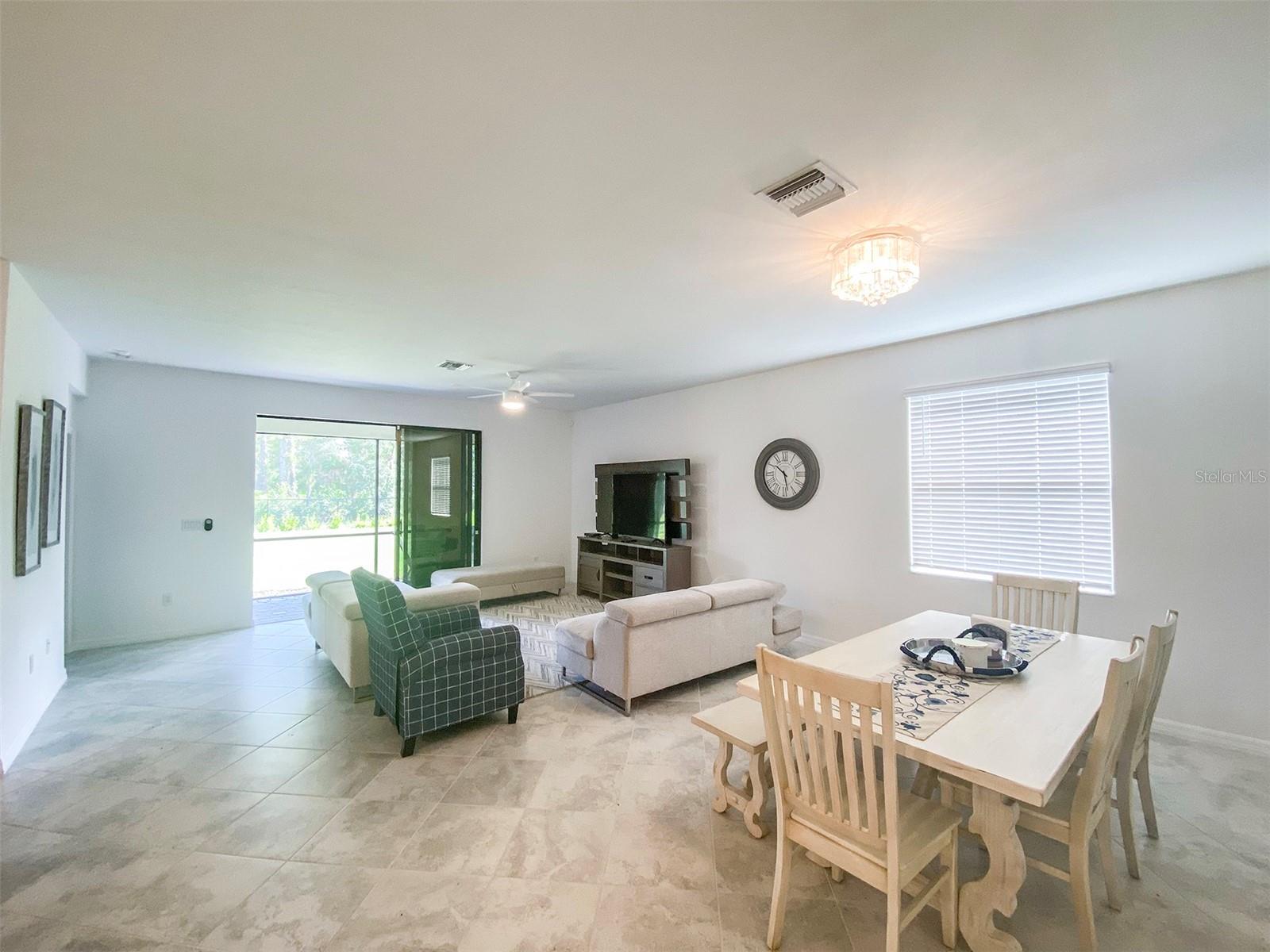 Image 15 of 43 For 15936 Honeysuckle Street