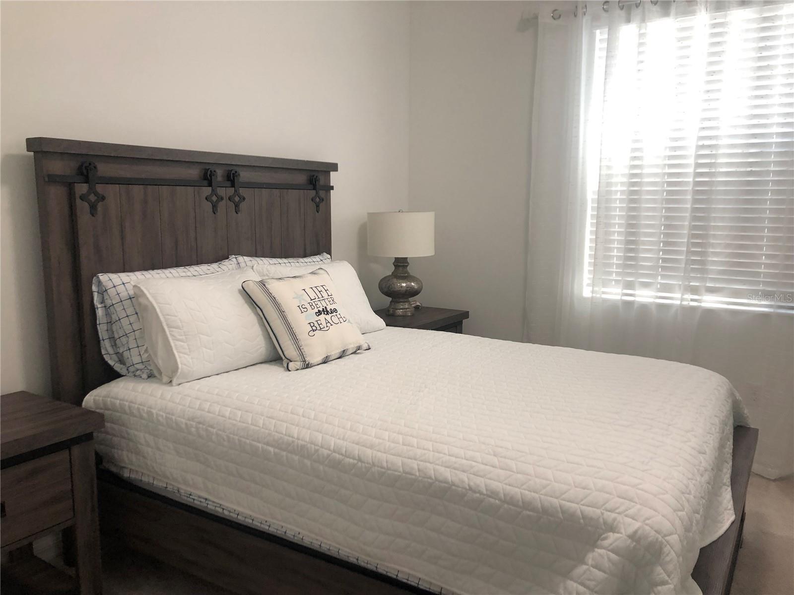 Image 28 of 43 For 15936 Honeysuckle Street