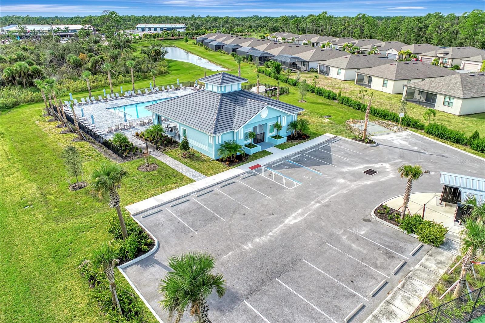 Image 37 of 43 For 15936 Honeysuckle Street