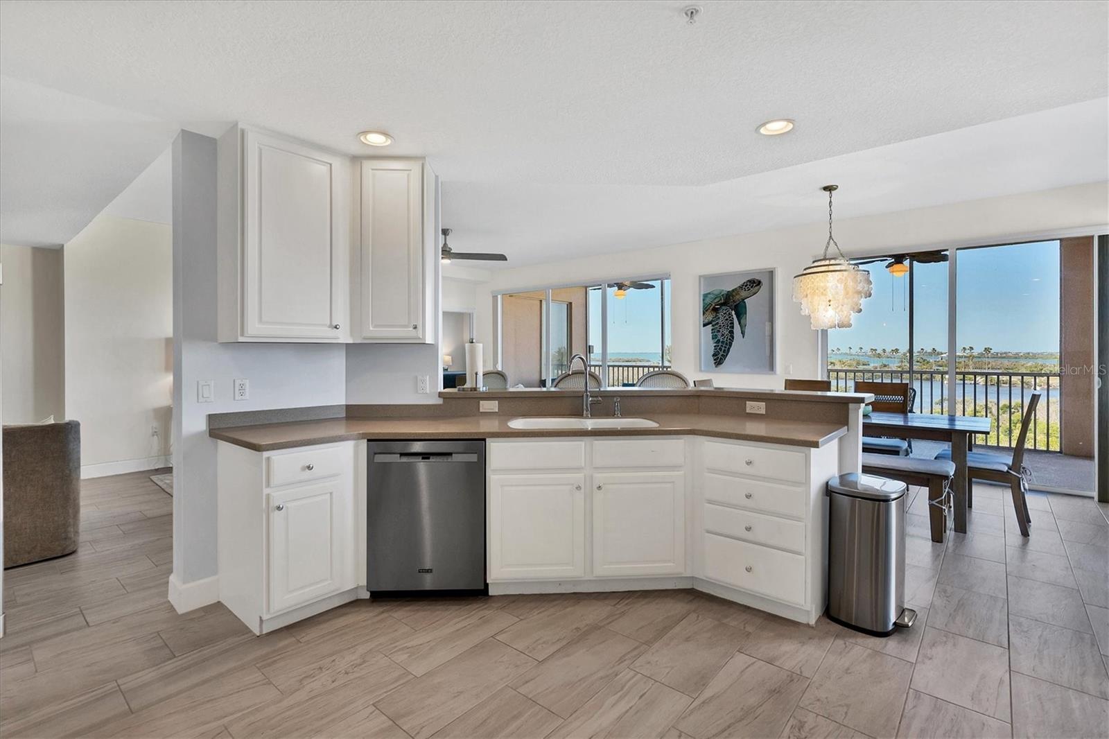 Image 14 of 34 For 13113 Gasparilla Road A503