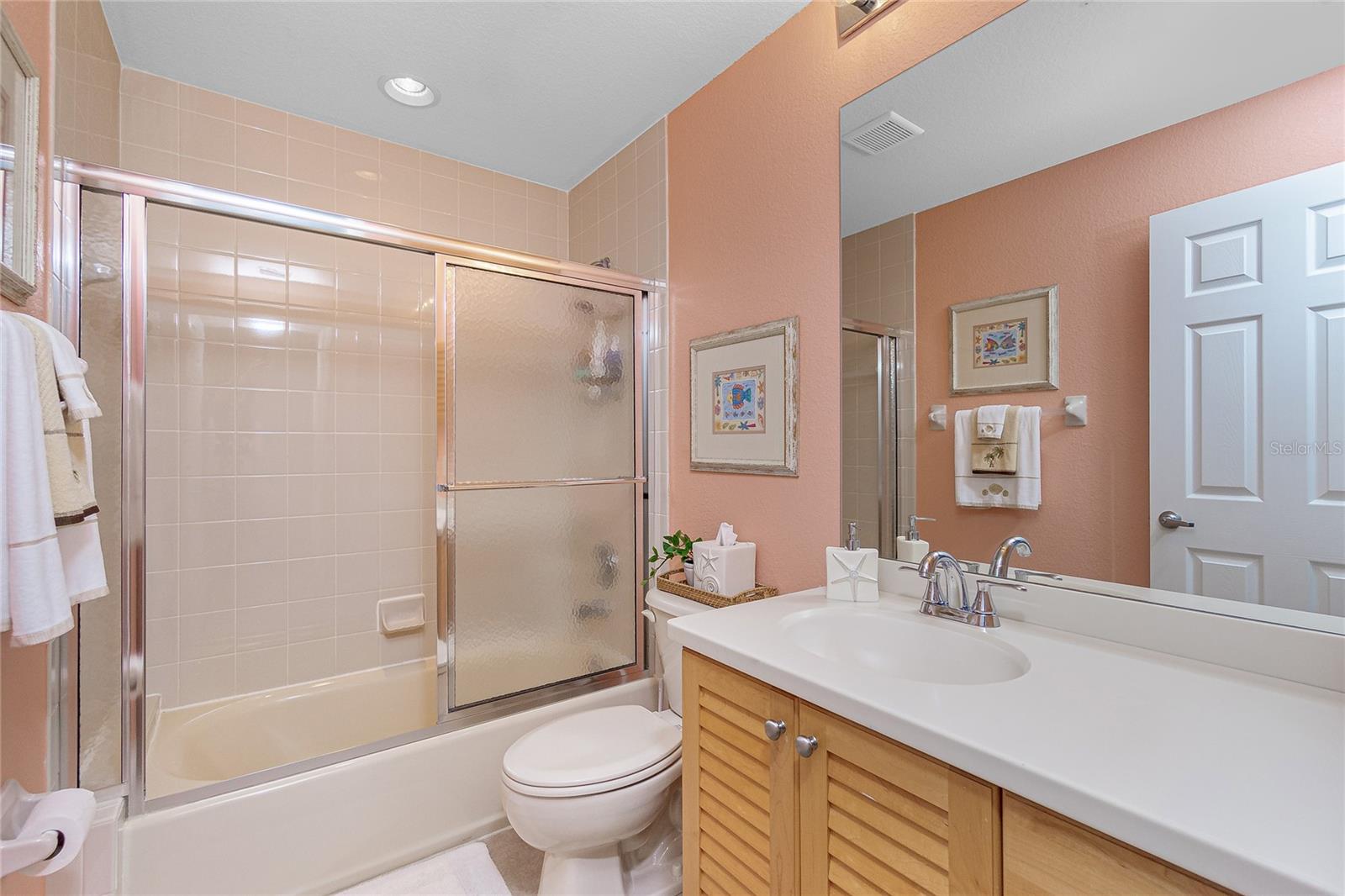 Image 18 of 49 For 2255 Beach Road 12