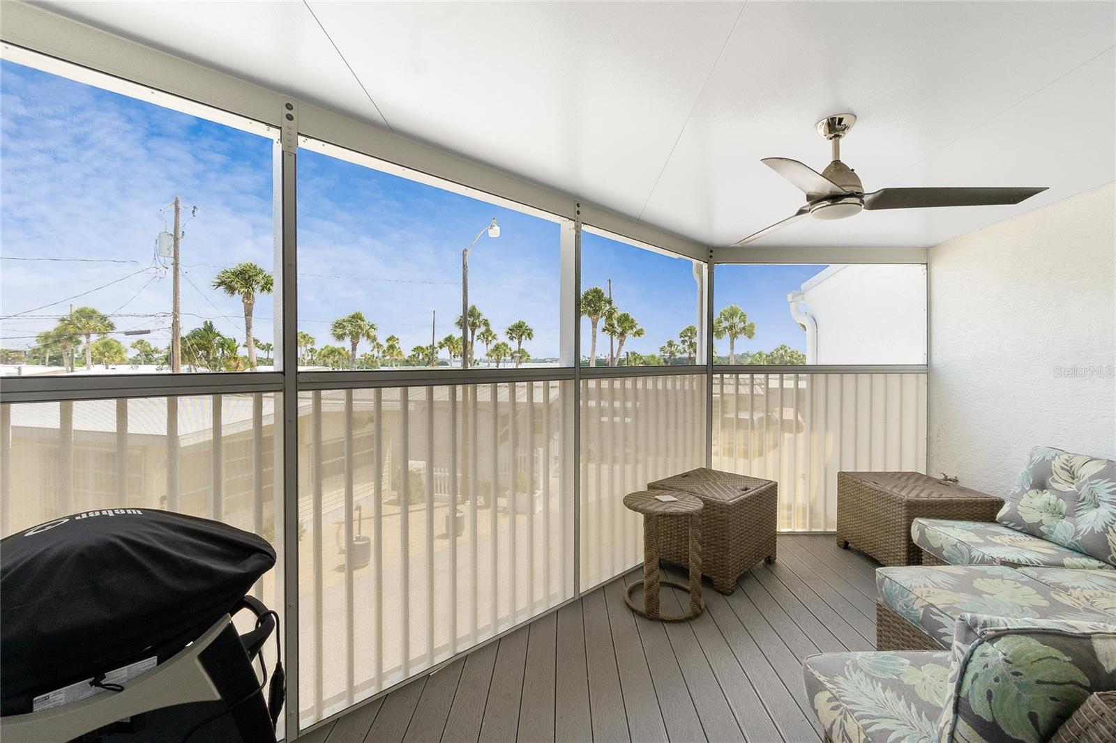 Image 30 of 49 For 2255 Beach Road 12