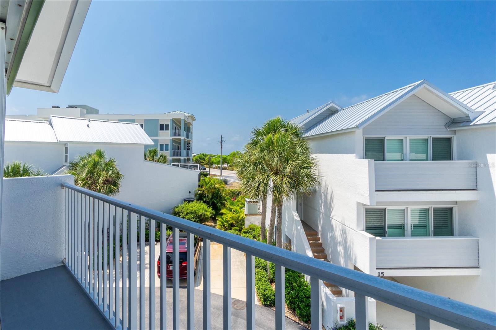 Image 33 of 49 For 2255 Beach Road 12