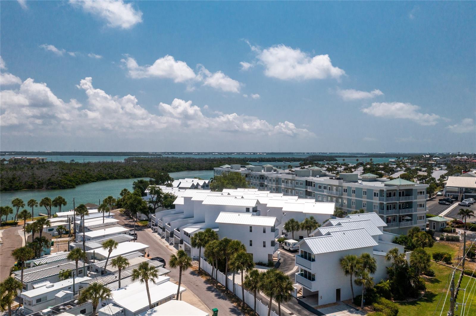 Image 38 of 49 For 2255 Beach Road 12