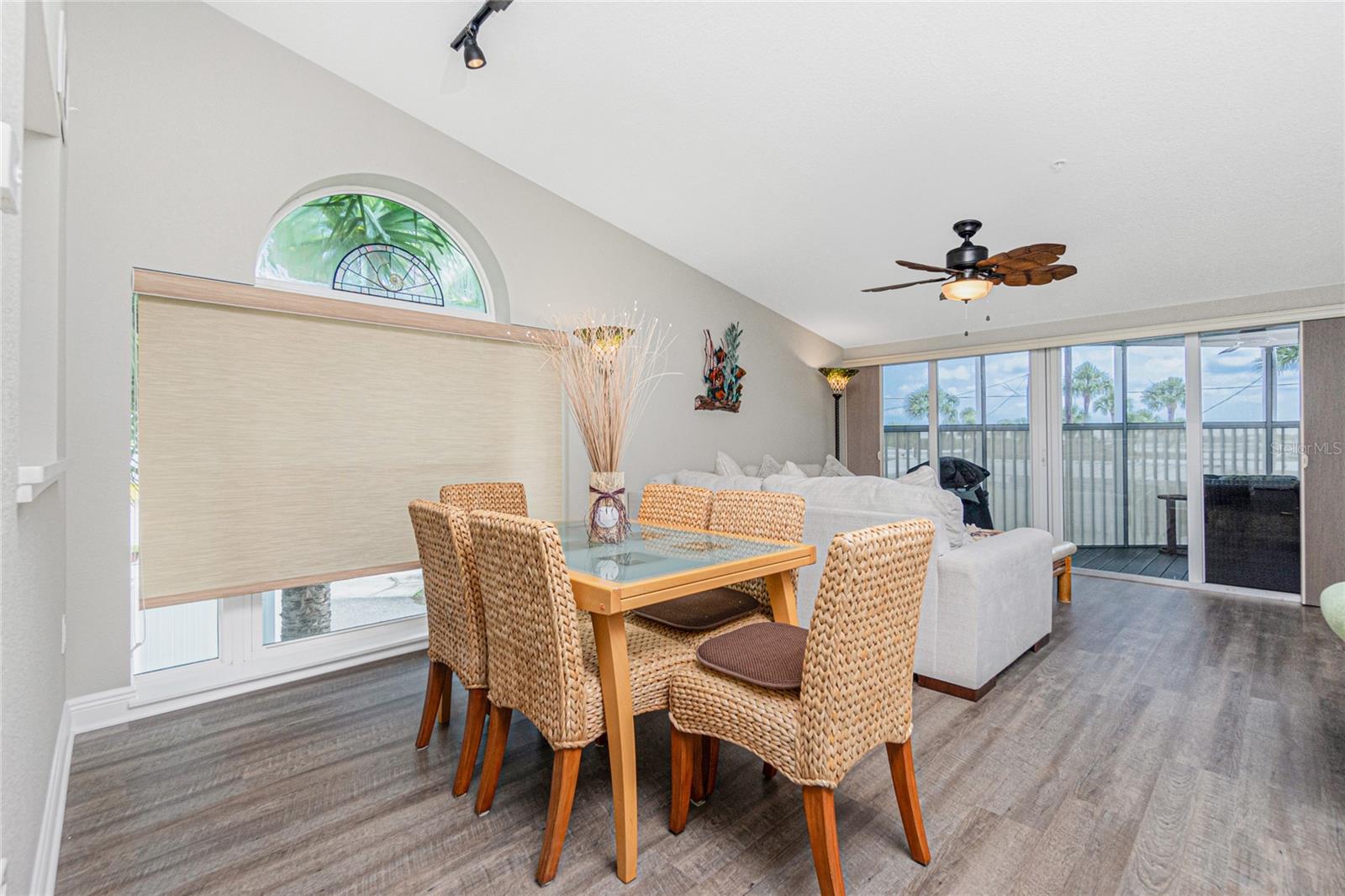 Image 8 of 49 For 2255 Beach Road 12