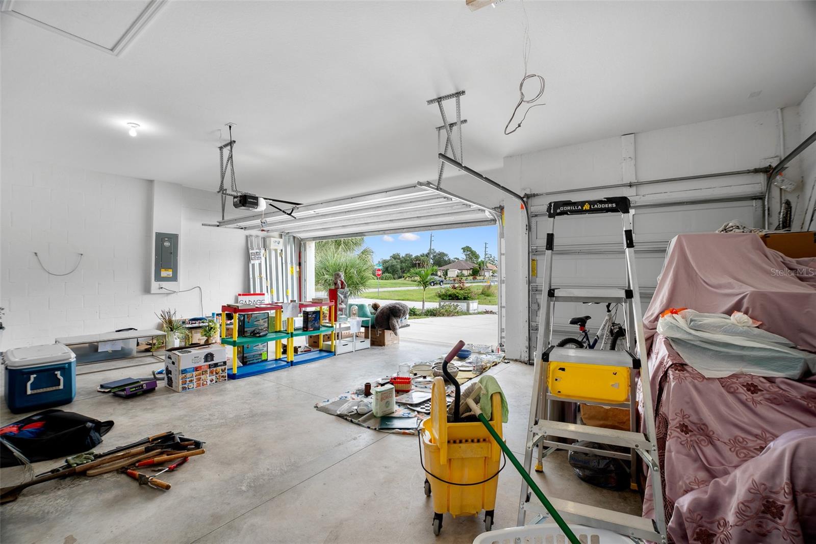 Image 33 of 52 For 9 Evaro Drive