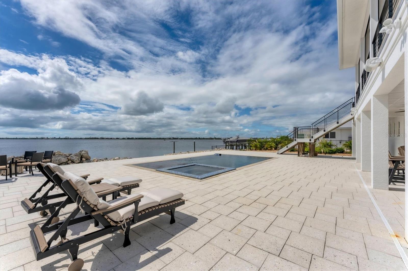 Image 46 of 83 For 4 Southwind Drive