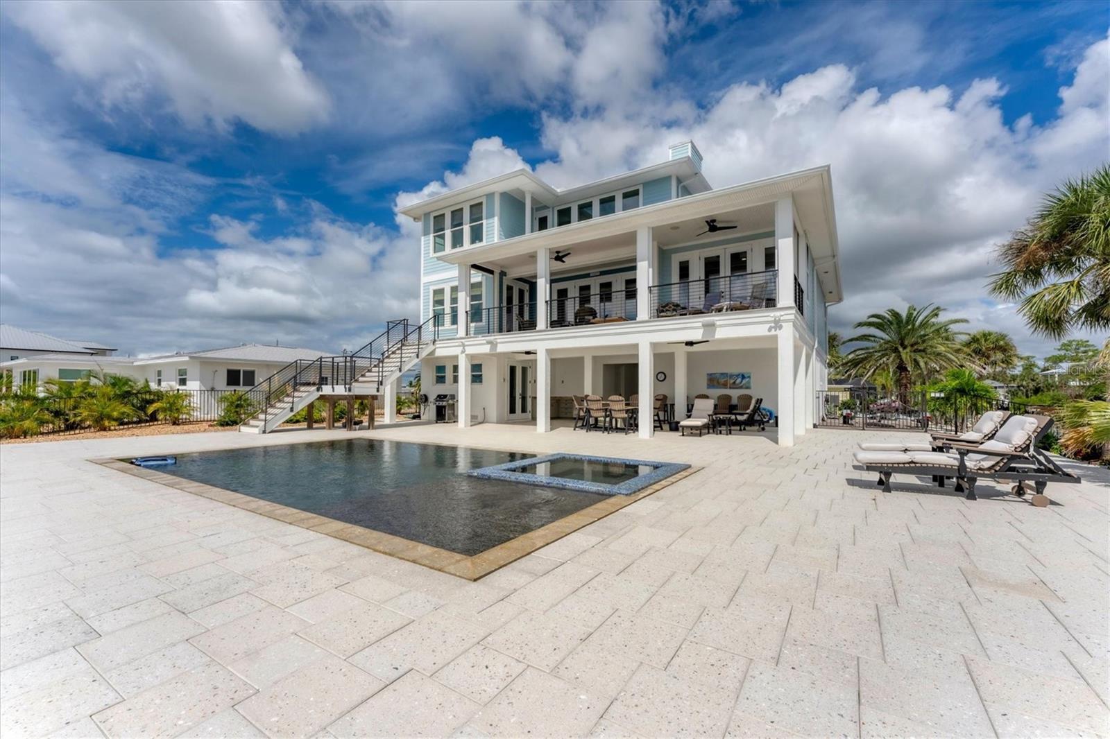 Image 52 of 83 For 4 Southwind Drive