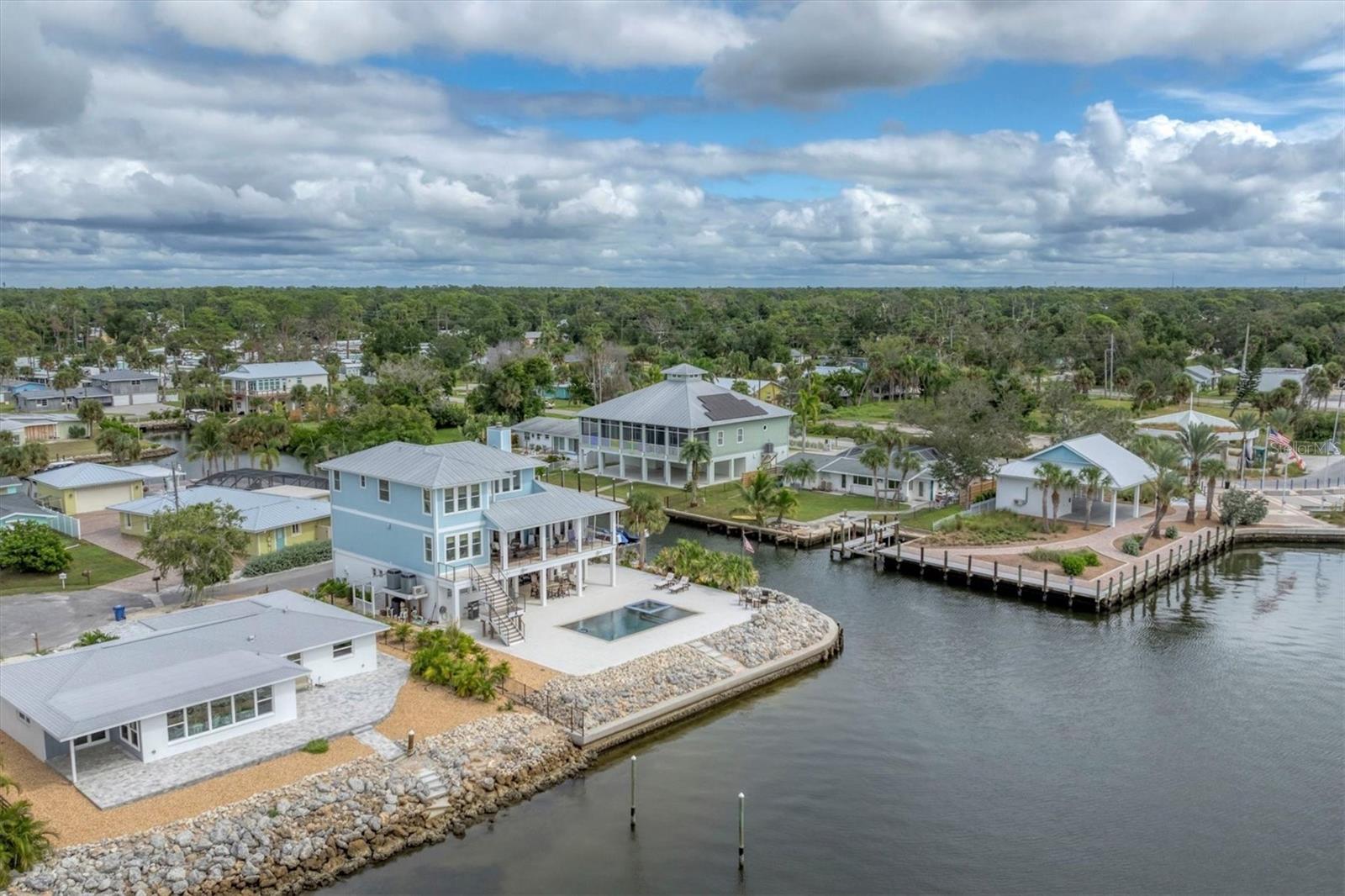 Image 59 of 83 For 4 Southwind Drive