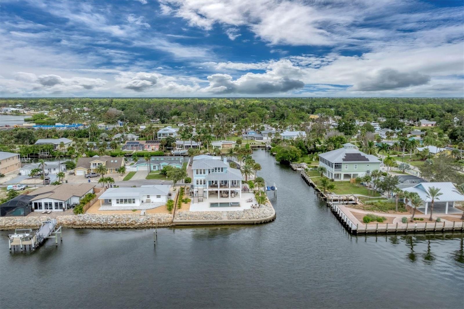 Image 60 of 83 For 4 Southwind Drive