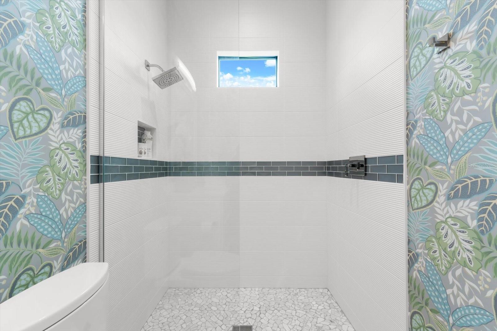 Image 40 of 100 For 9482 Bluegill Circle