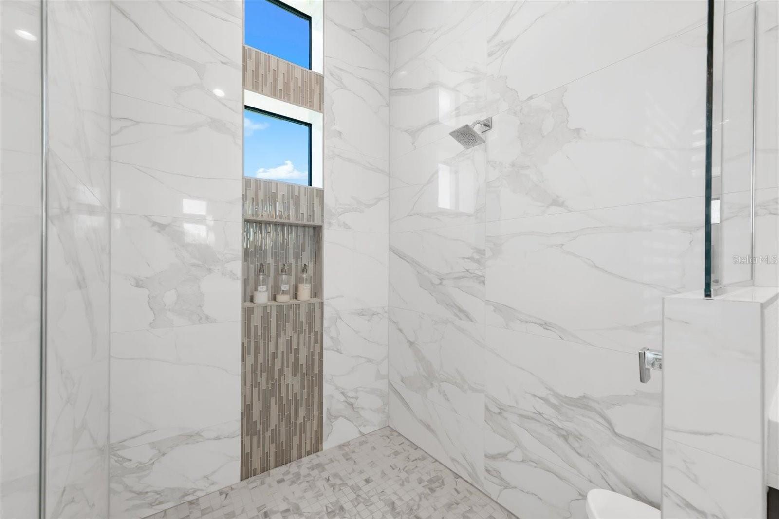 Image 71 of 100 For 9482 Bluegill Circle