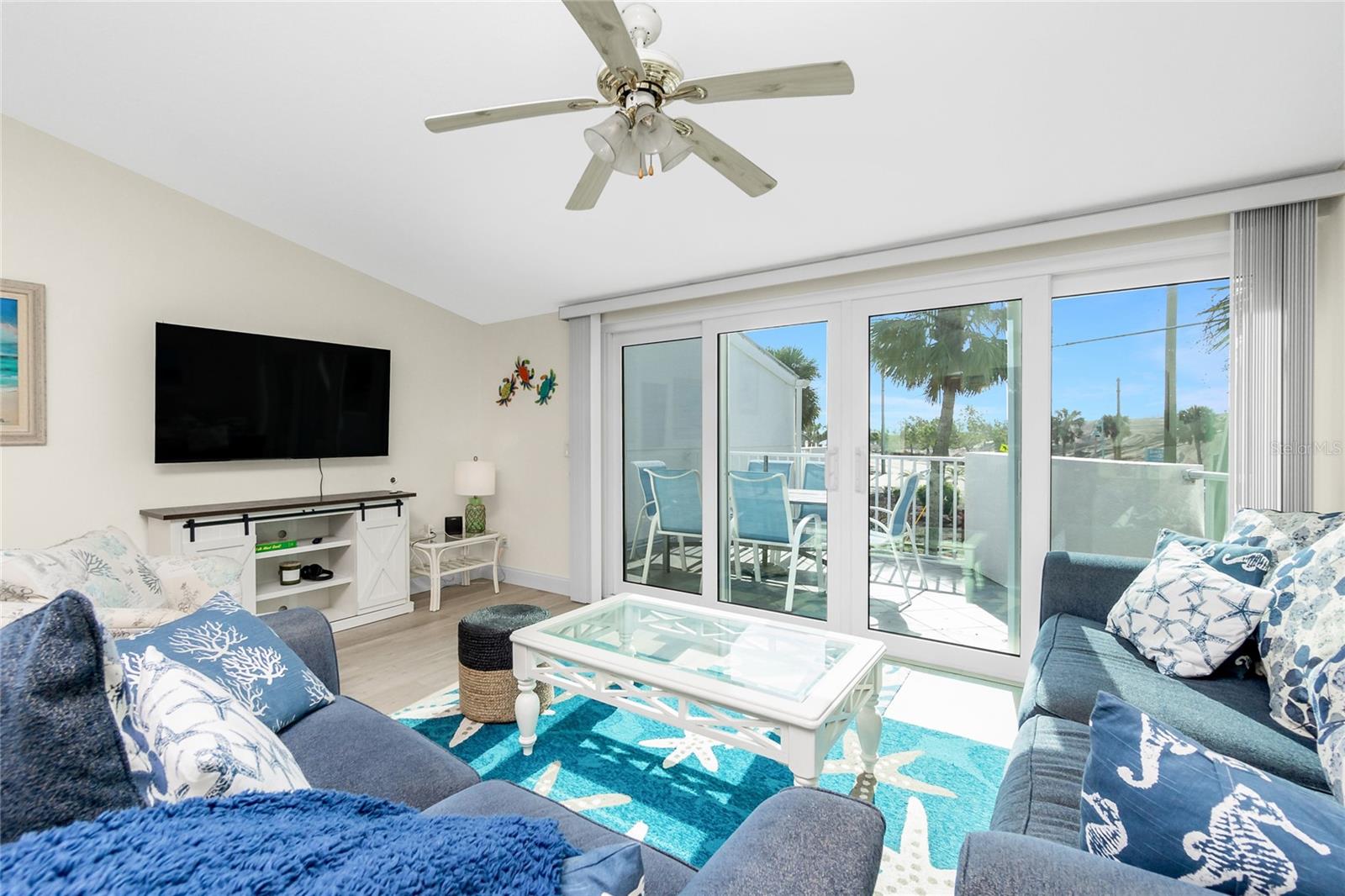 Image 10 of 69 For 2255 Beach Road 13