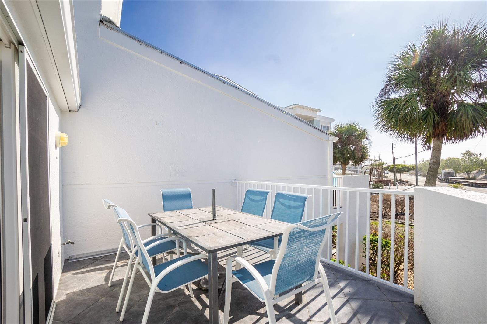 Image 12 of 69 For 2255 Beach Road 13