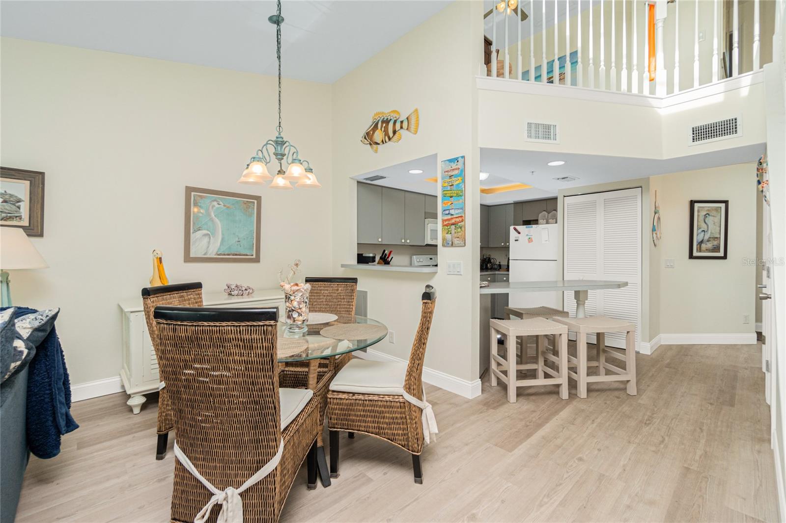 Image 16 of 69 For 2255 Beach Road 13