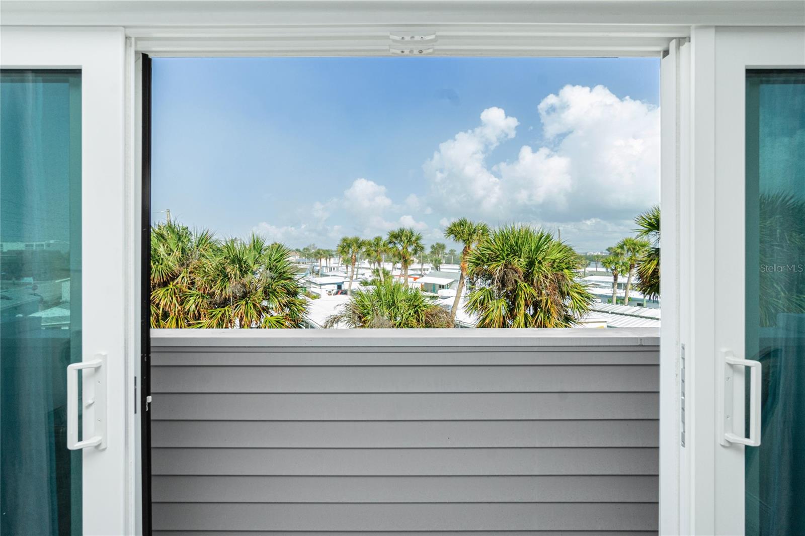 Image 28 of 69 For 2255 Beach Road 13