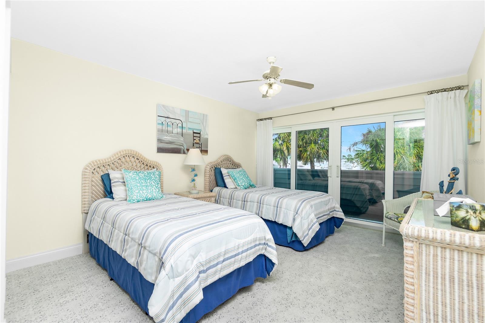 Image 31 of 69 For 2255 Beach Road 13