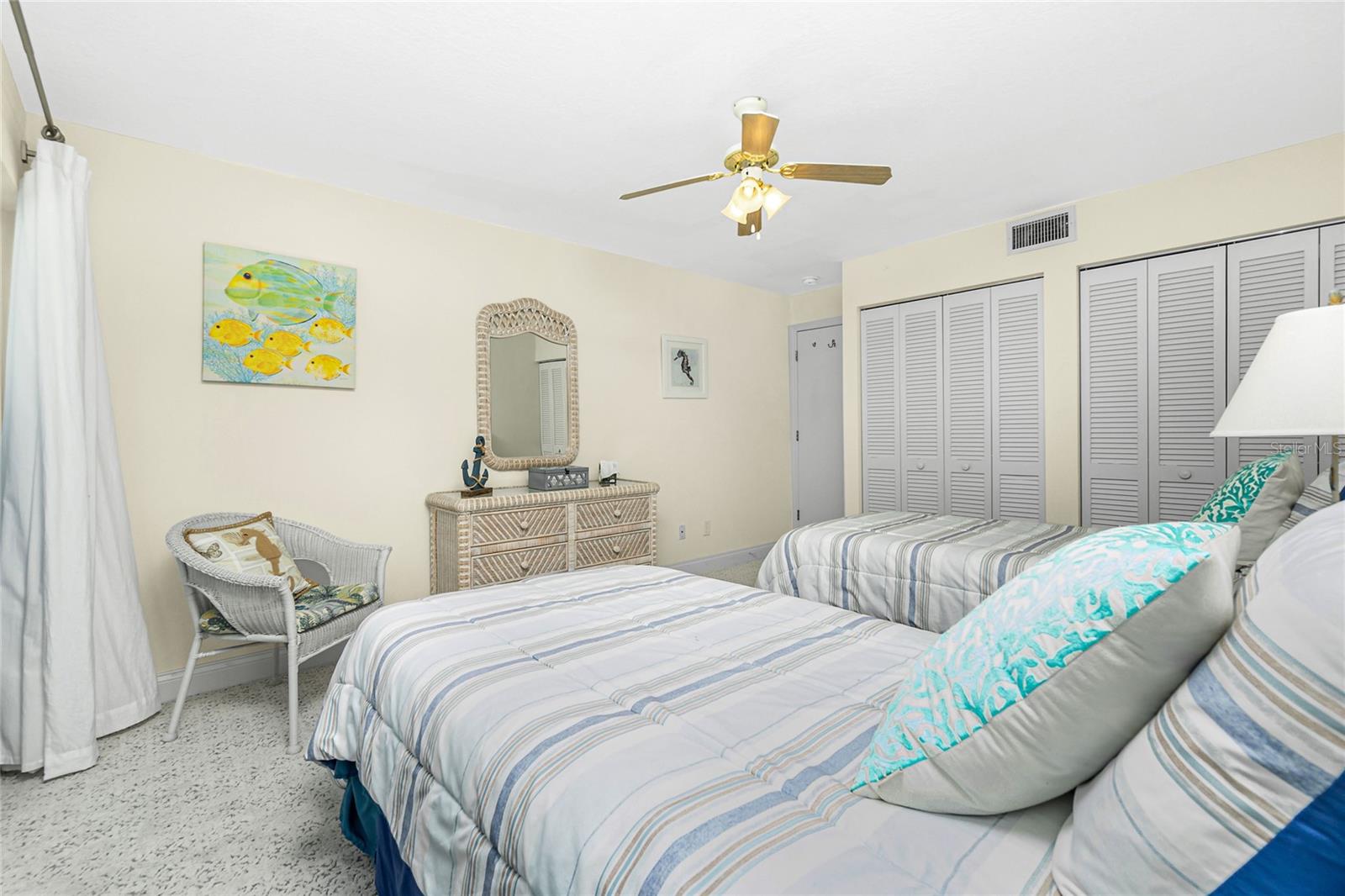 Image 32 of 69 For 2255 Beach Road 13