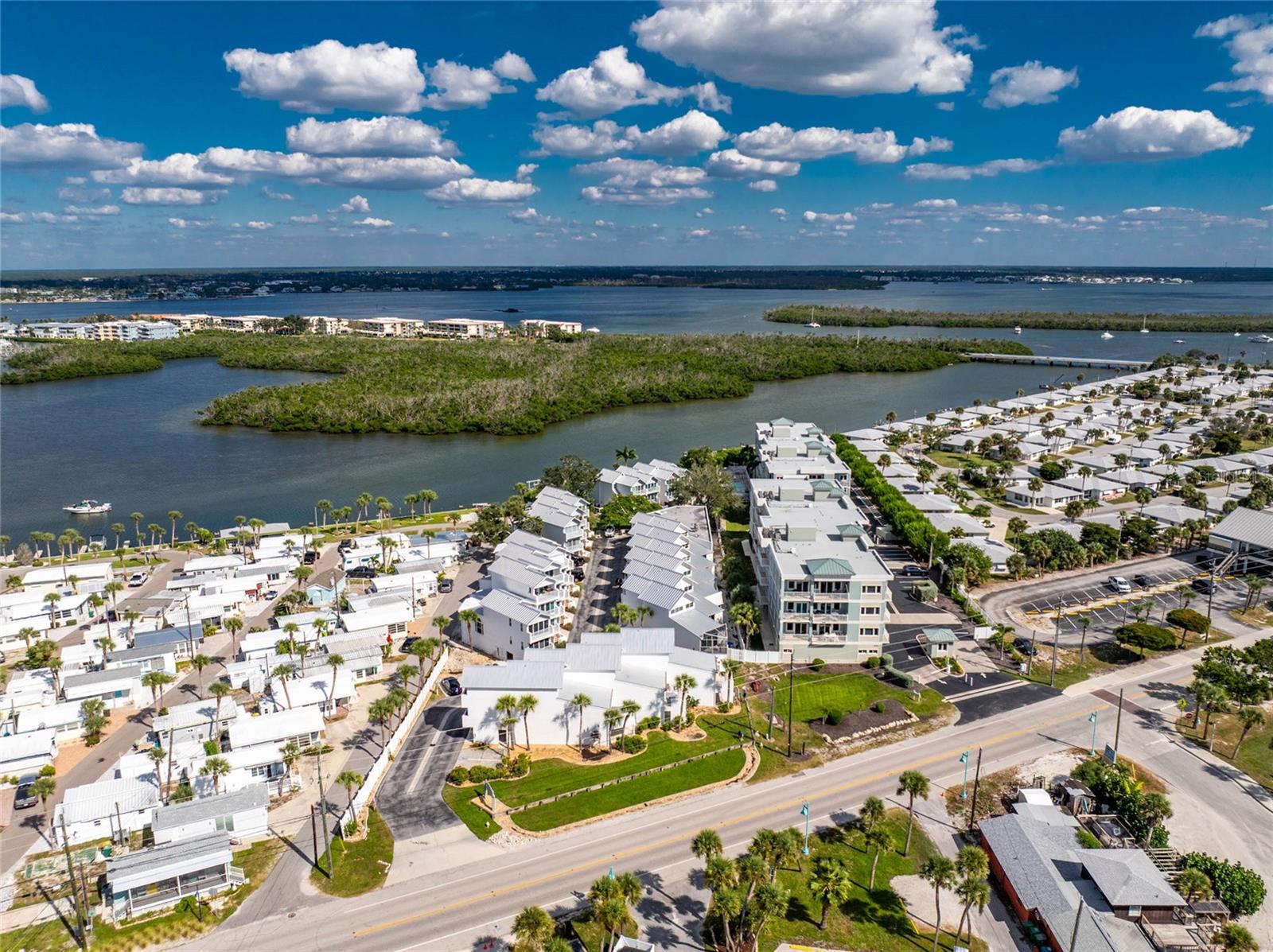 Image 54 of 69 For 2255 Beach Road 13
