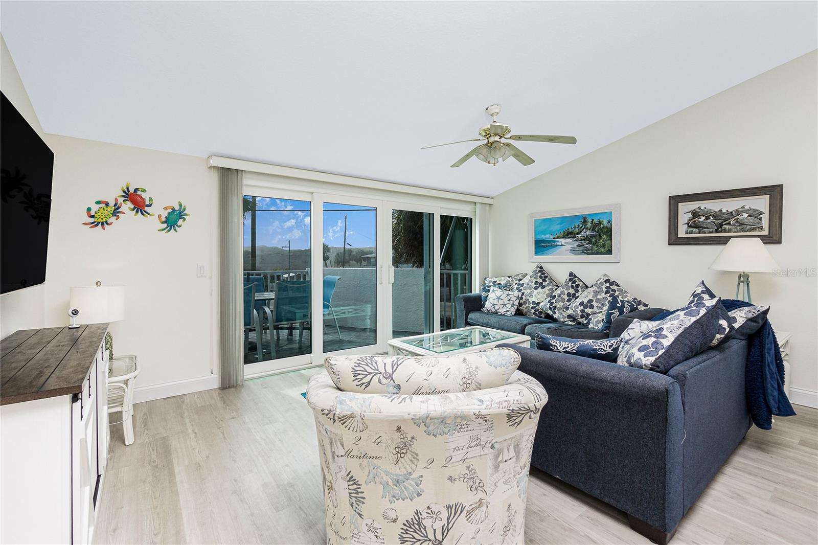 Image 9 of 69 For 2255 Beach Road 13