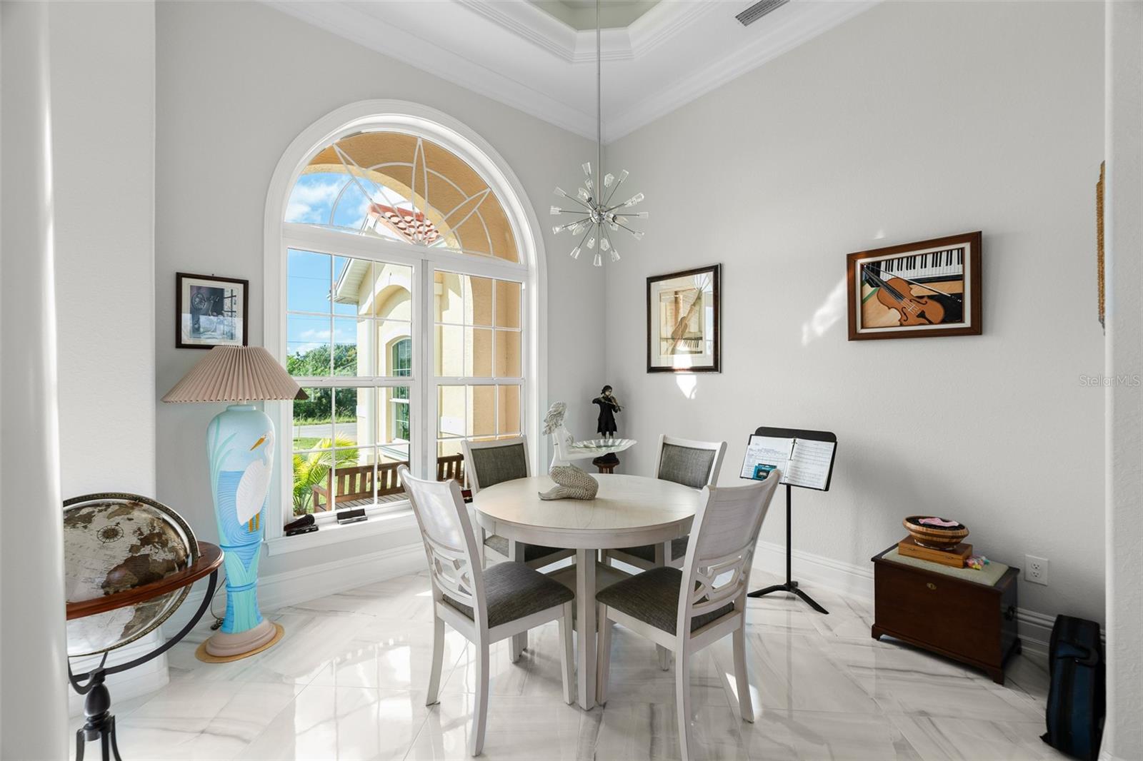 Image 13 of 58 For 15132 Chinook Way