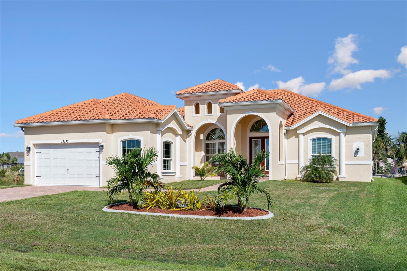 Image 2 of 58 For 15132 Chinook Way