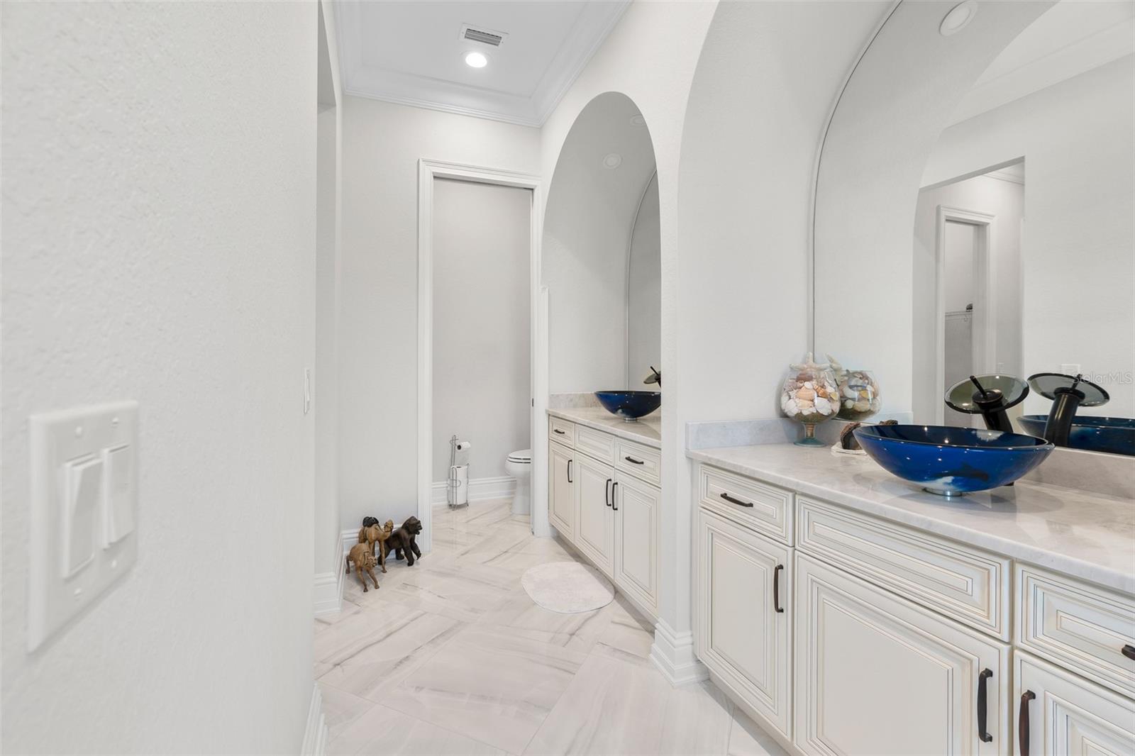 Image 33 of 58 For 15132 Chinook Way