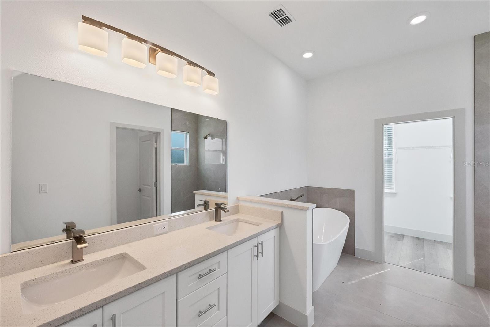 Image 20 of 38 For 406 Kindred Boulevard