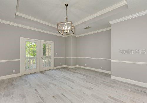 Image 23 of 99 For 1648 Bayshore Drive