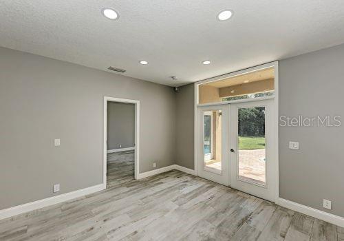 Image 30 of 99 For 1648 Bayshore Drive