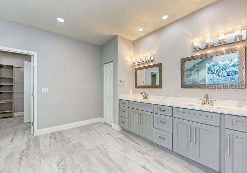 Image 46 of 99 For 1648 Bayshore Drive